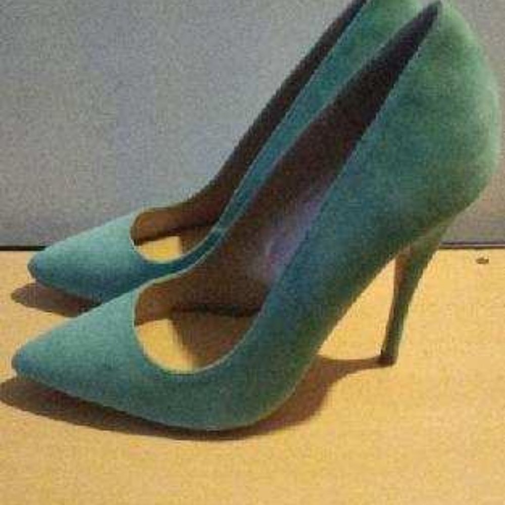 Shoes - Picture 2 of 6